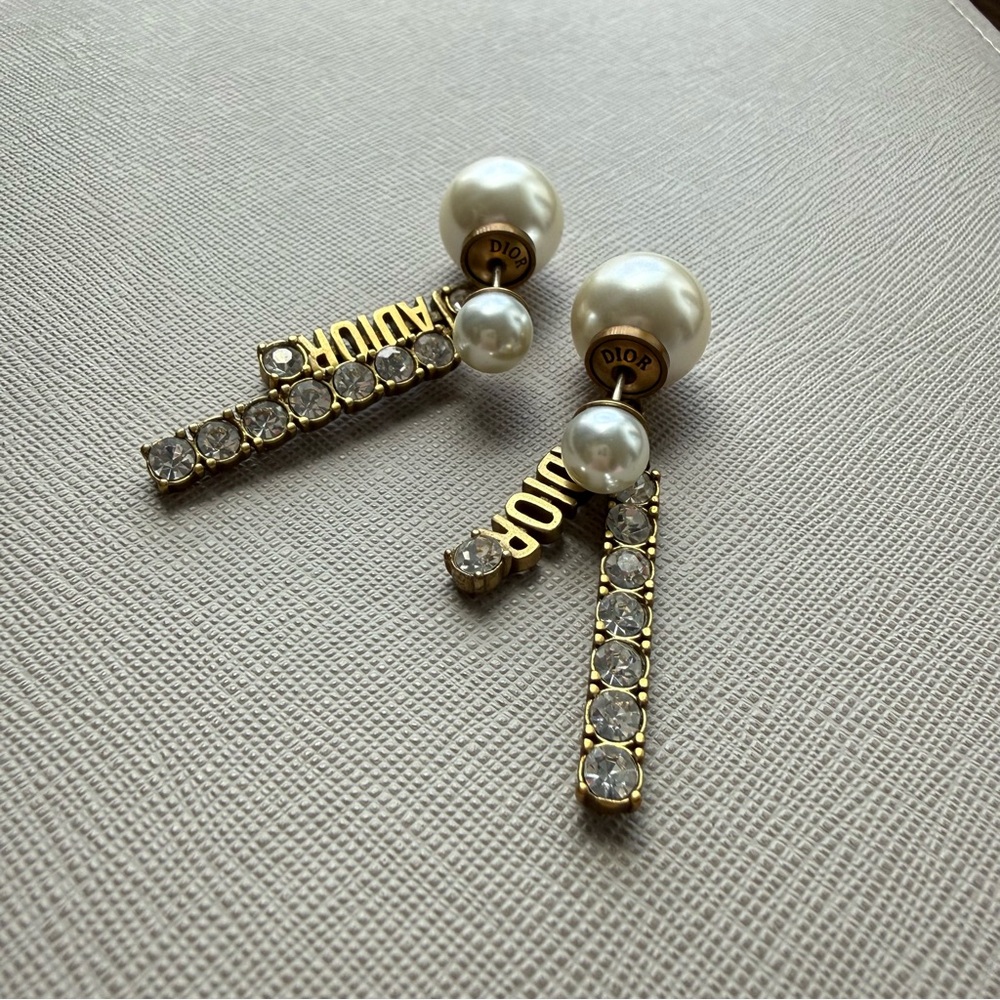 Christian Dior J’adior Pearl and Crystal Earrings - Picture 3 of 3
